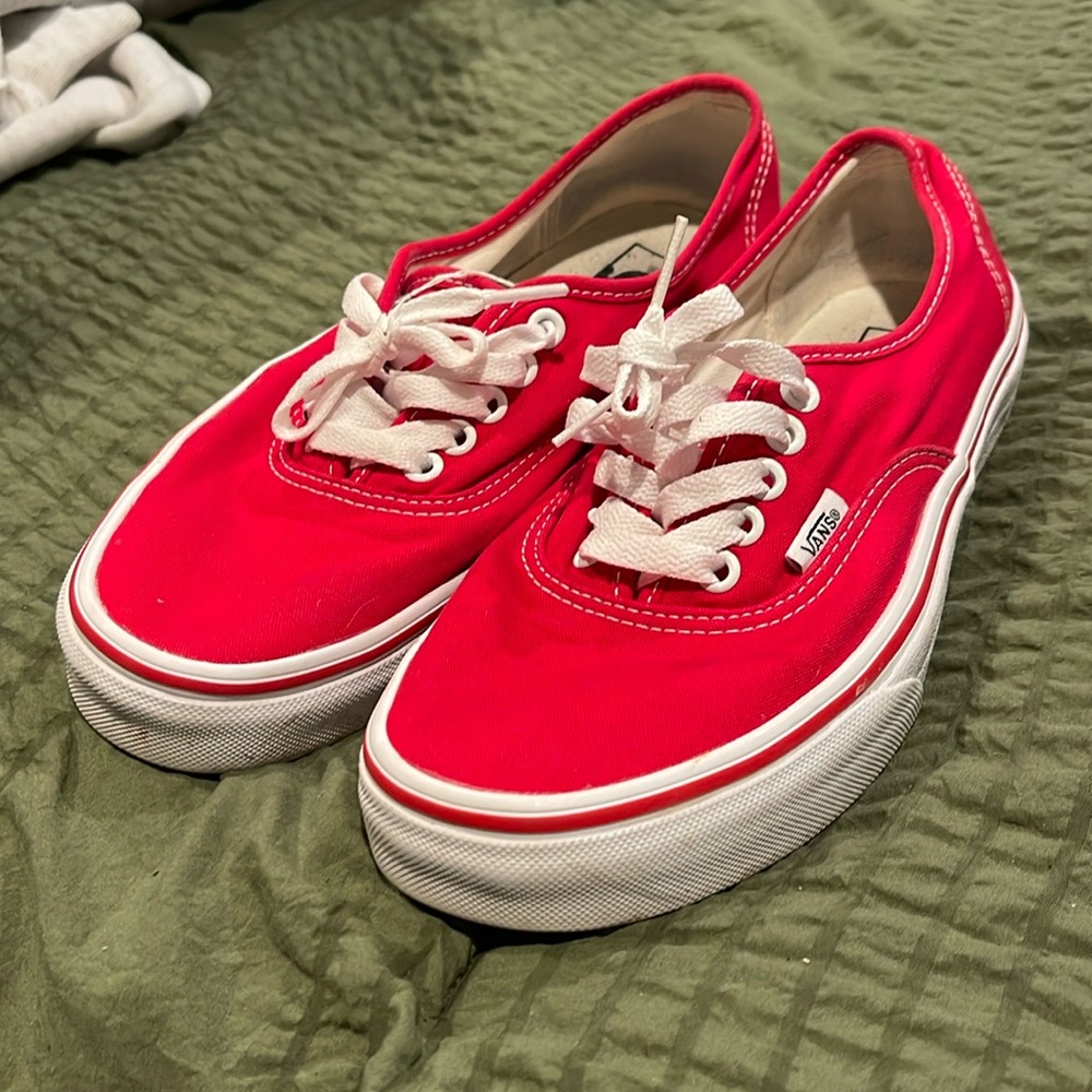 Vans women’s 9/mens 7.5